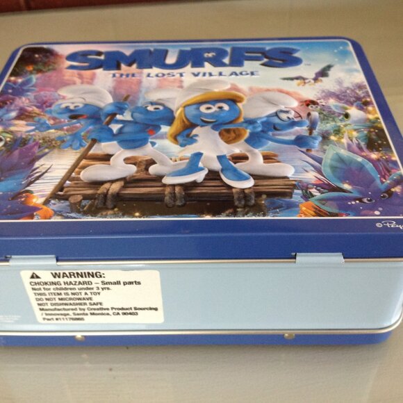 Smurfs Metal Lunchbox 'The Lost Village' Collectible' - Picture 2 of 4